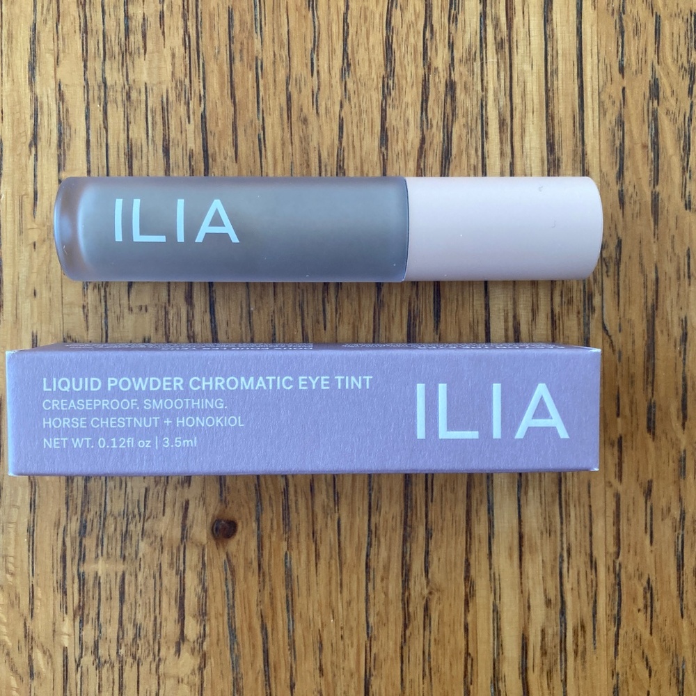ILIA Liquid Powder Eye Shadow Tint in Hatch
